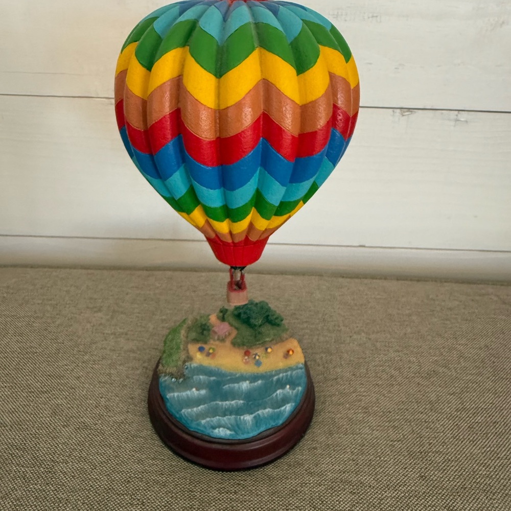 SkyBound by Harbour Lights Hot Air Balloon Sculpture